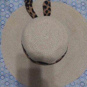Kendal and Kylee Sun Hat  100% paper Leopard print straw